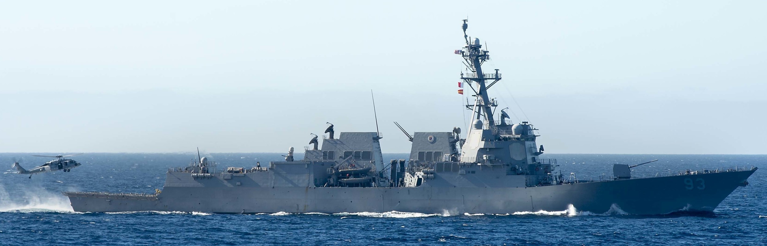 ddg-93 uss chung-hoon arleigh burke class guided missile destroyer helicopter 63