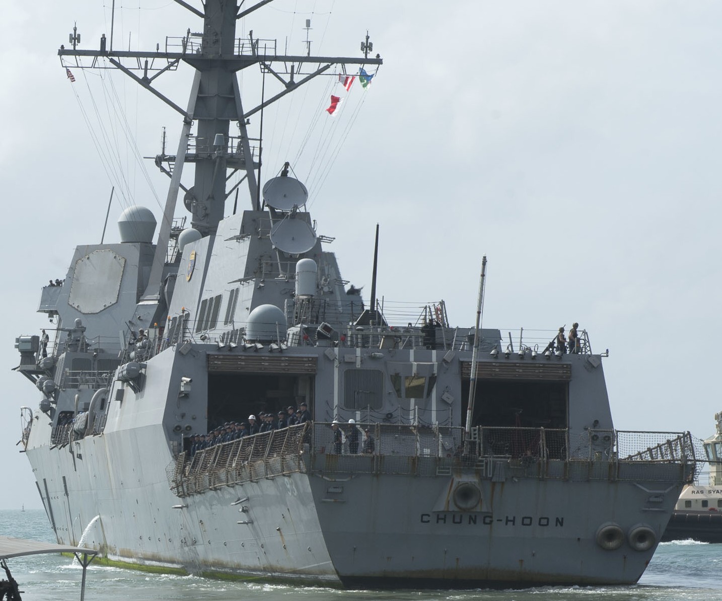 ddg-93 uss chung-hoon arleigh burke class guided missile destroyer 92