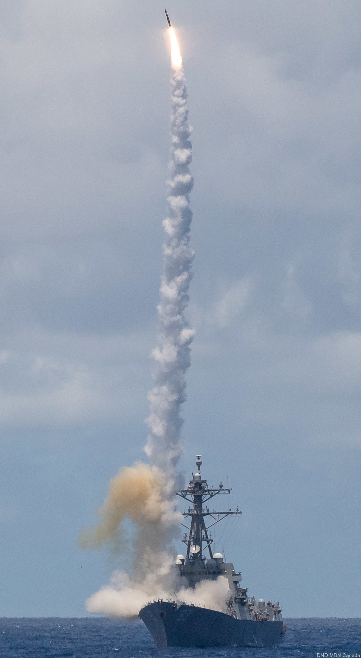 ddg-93 uss chung-hoon arleigh burke class guided missile destroyer standard sm-2mr rimpac 102