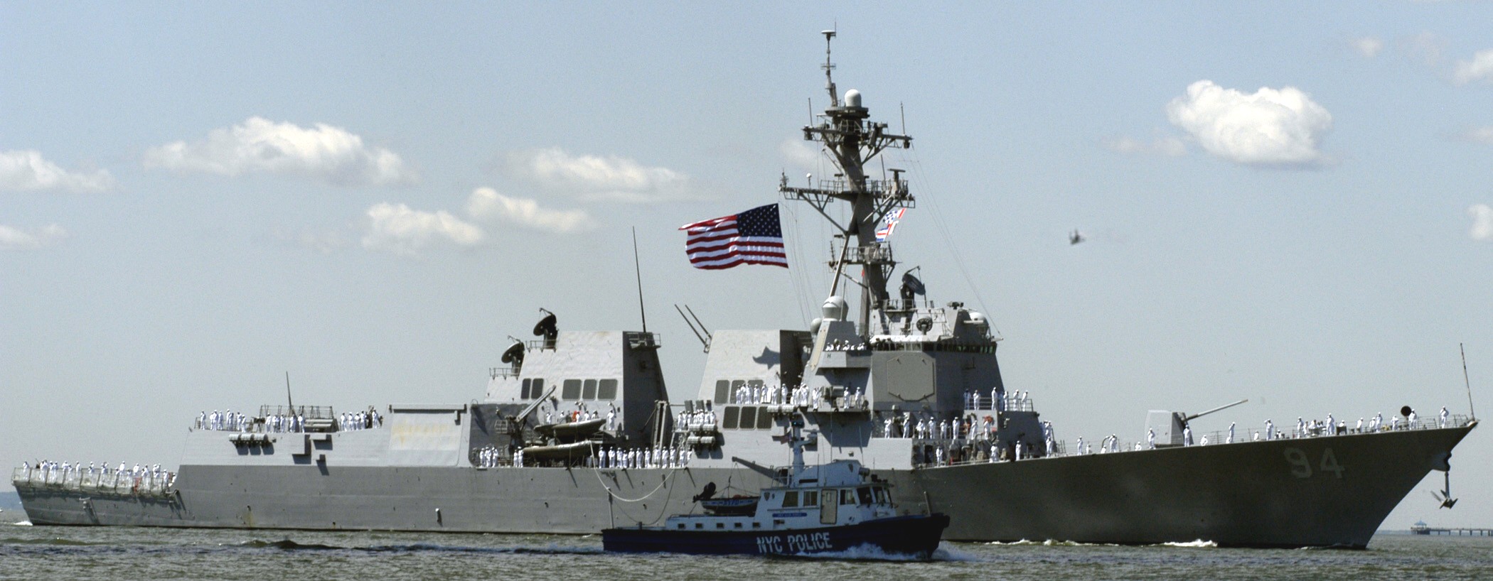 ddg-94 uss nitze arleigh burke class guided missile destroyer fleet week new york 2006