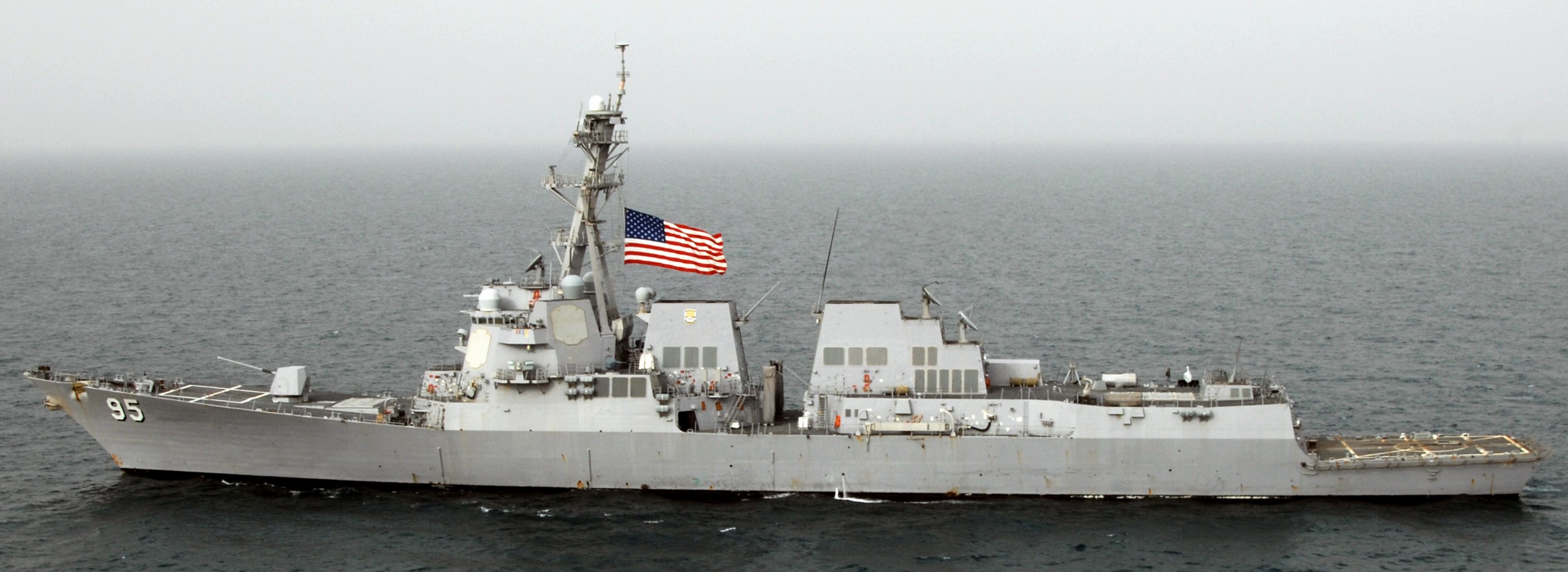 ddg-95 uss james e. williams arleigh burke class guided missile destroyer us navy red sea 2009