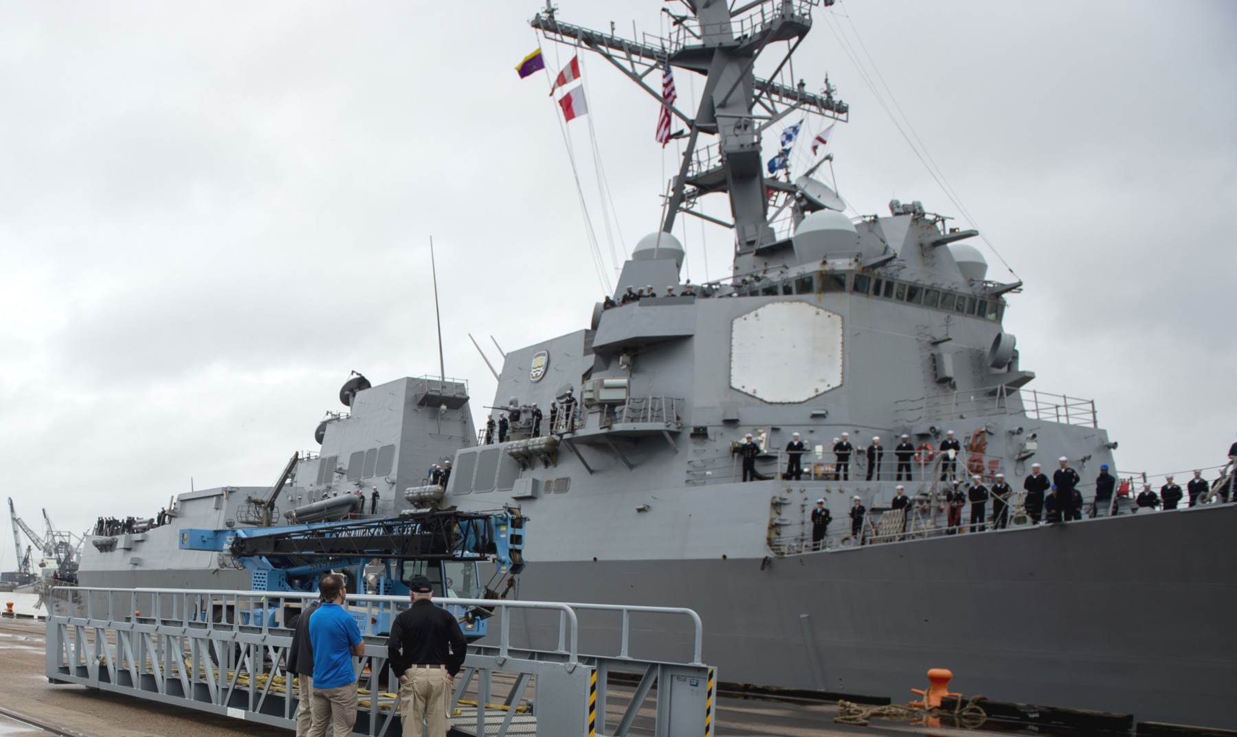 ddg-95 uss james e. williams arleigh burke class guided missile destroyer us navy navy week mobile alabama 2019