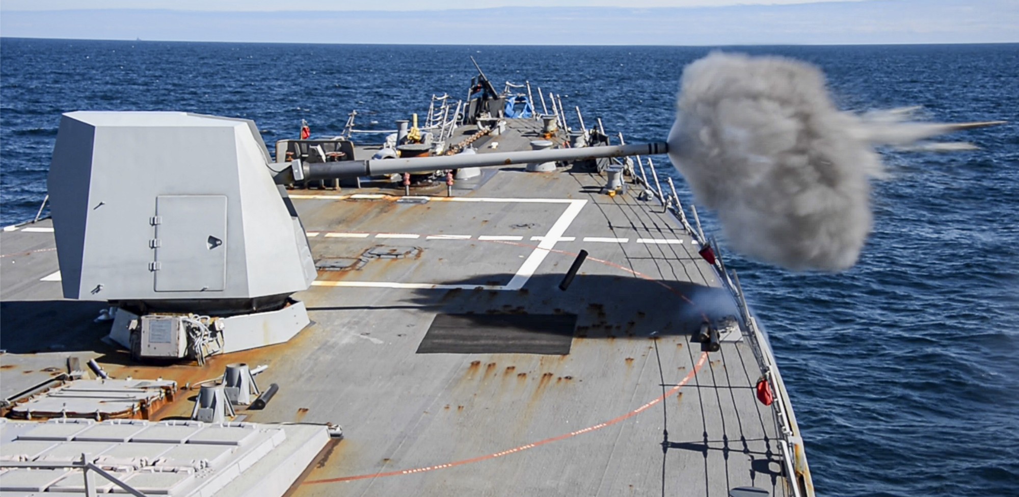 ddg-95 uss james e. williams arleigh burke class guided missile destroyer us navy mk.45 gun fire 75