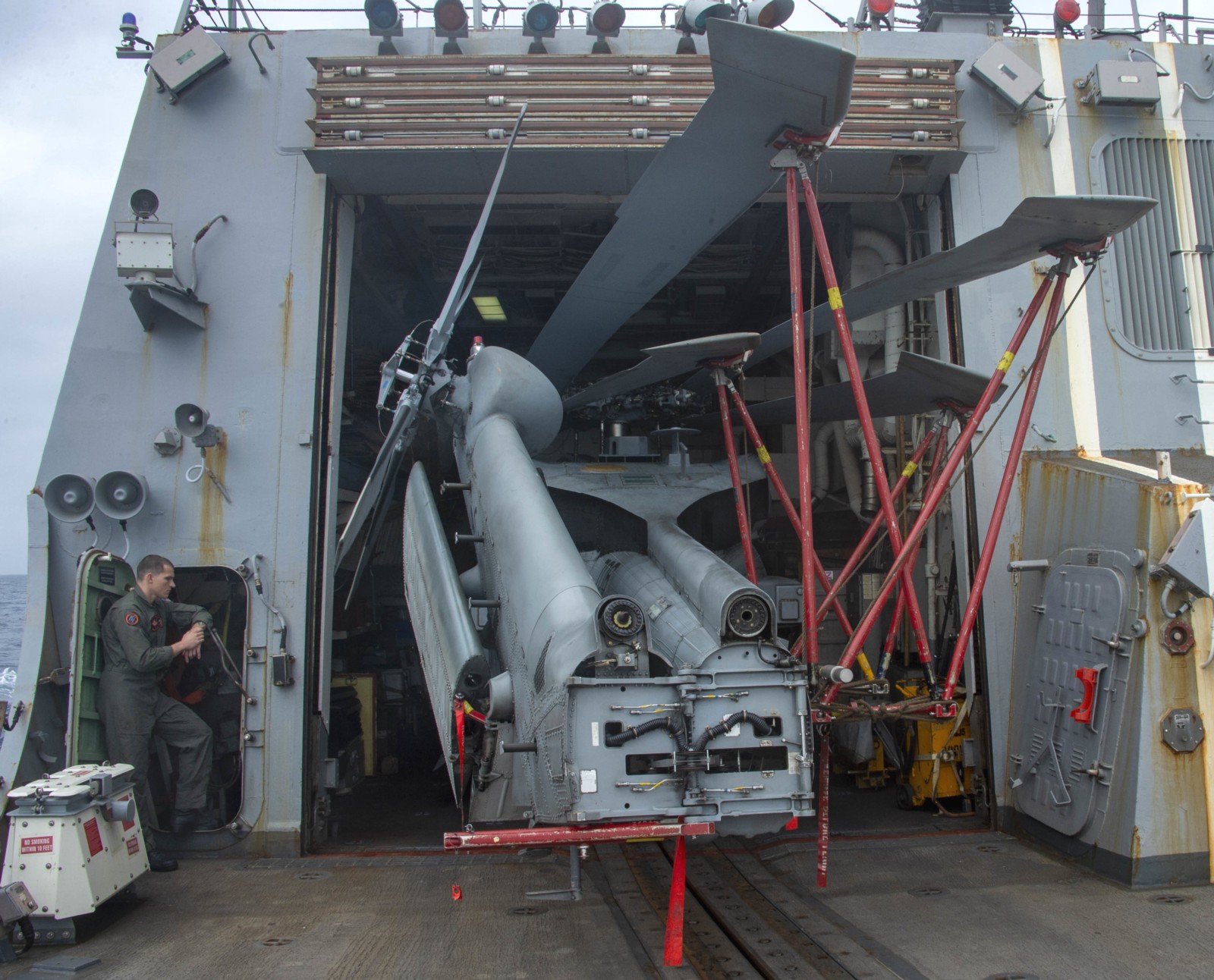 ddg-95 uss james e. williams arleigh burke class guided missile destroyer us navy helicopter hangar 78