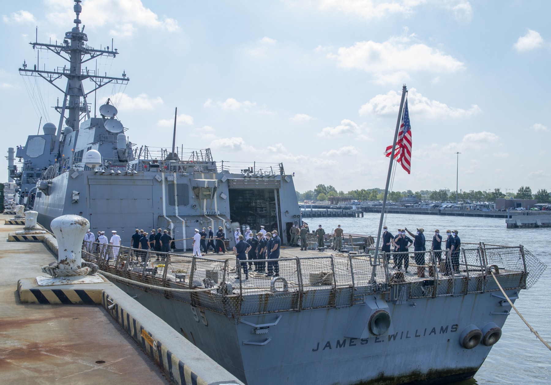 ddg-95 uss james e. williams arleigh burke class guided missile destroyer naval station norfolk virginia 82