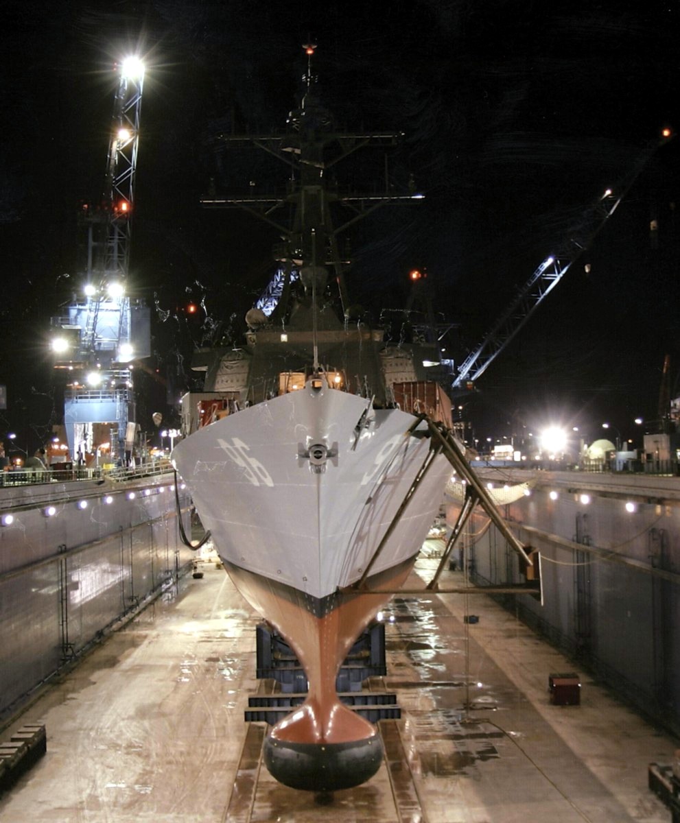 ddg-96 uss bainbridge arleigh burke class guided missile destroyer aegis us navy floating off bath iron works 03