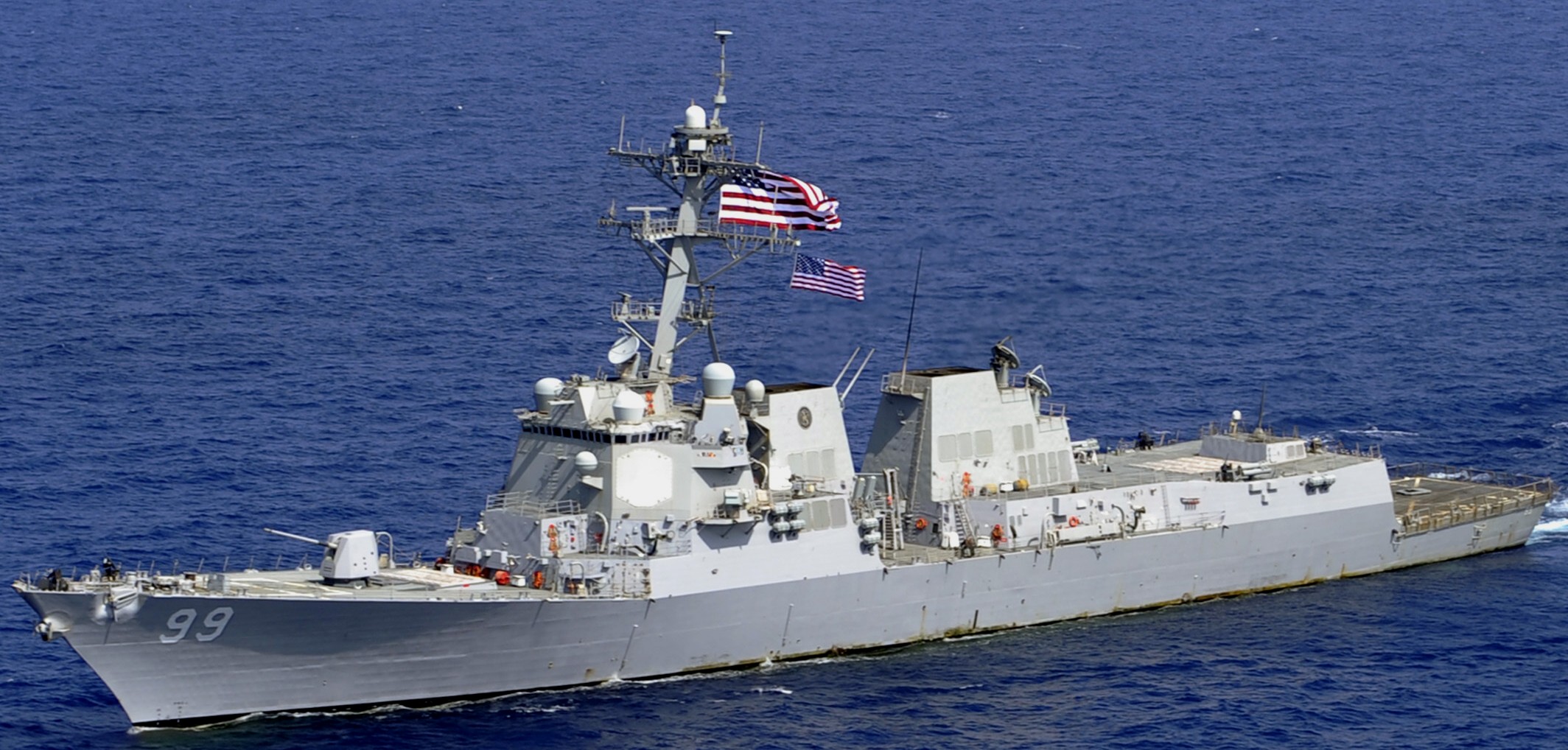 ddg-99 uss farragut arleigh burke class guided missile destroyer aegis us navy gulf of aden 07