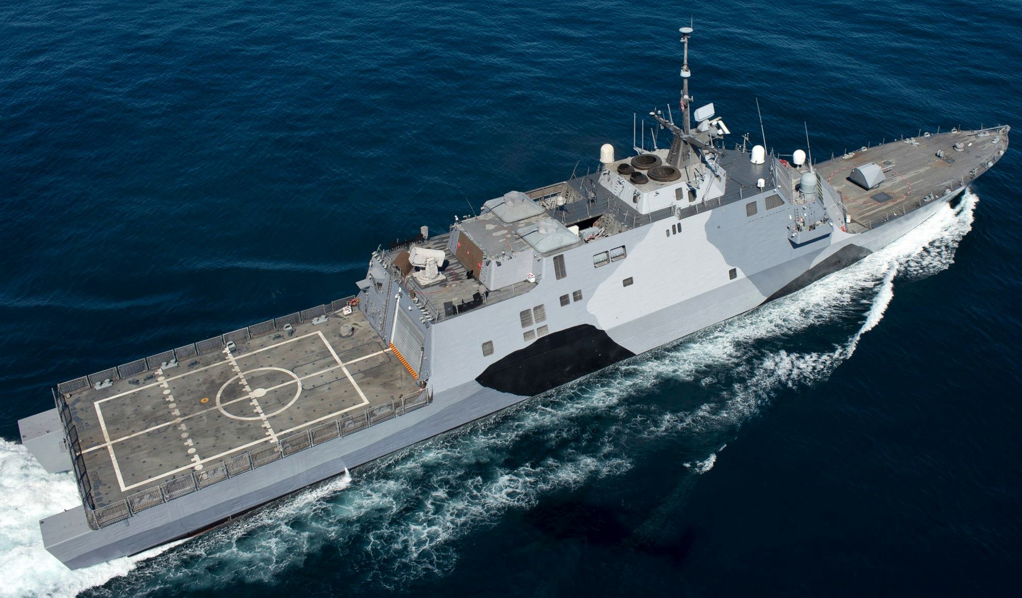 lcs-1 uss freedom class littoral combat ship us navy 55x fincantieri marinette marine lockheed martin