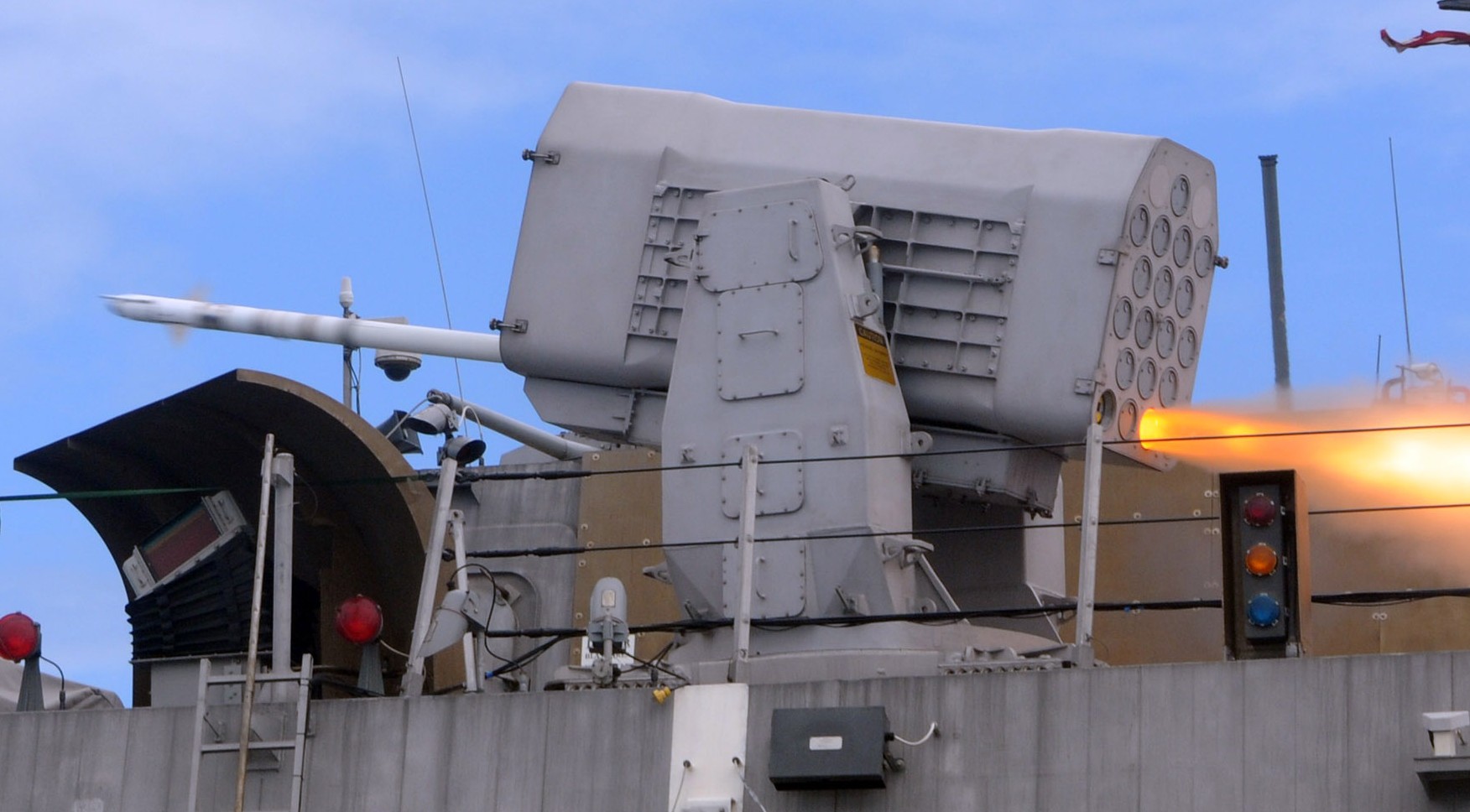 lcs-1 uss freedom rim-116 rolling airframe missile ram firing rimpac 2010 exercise