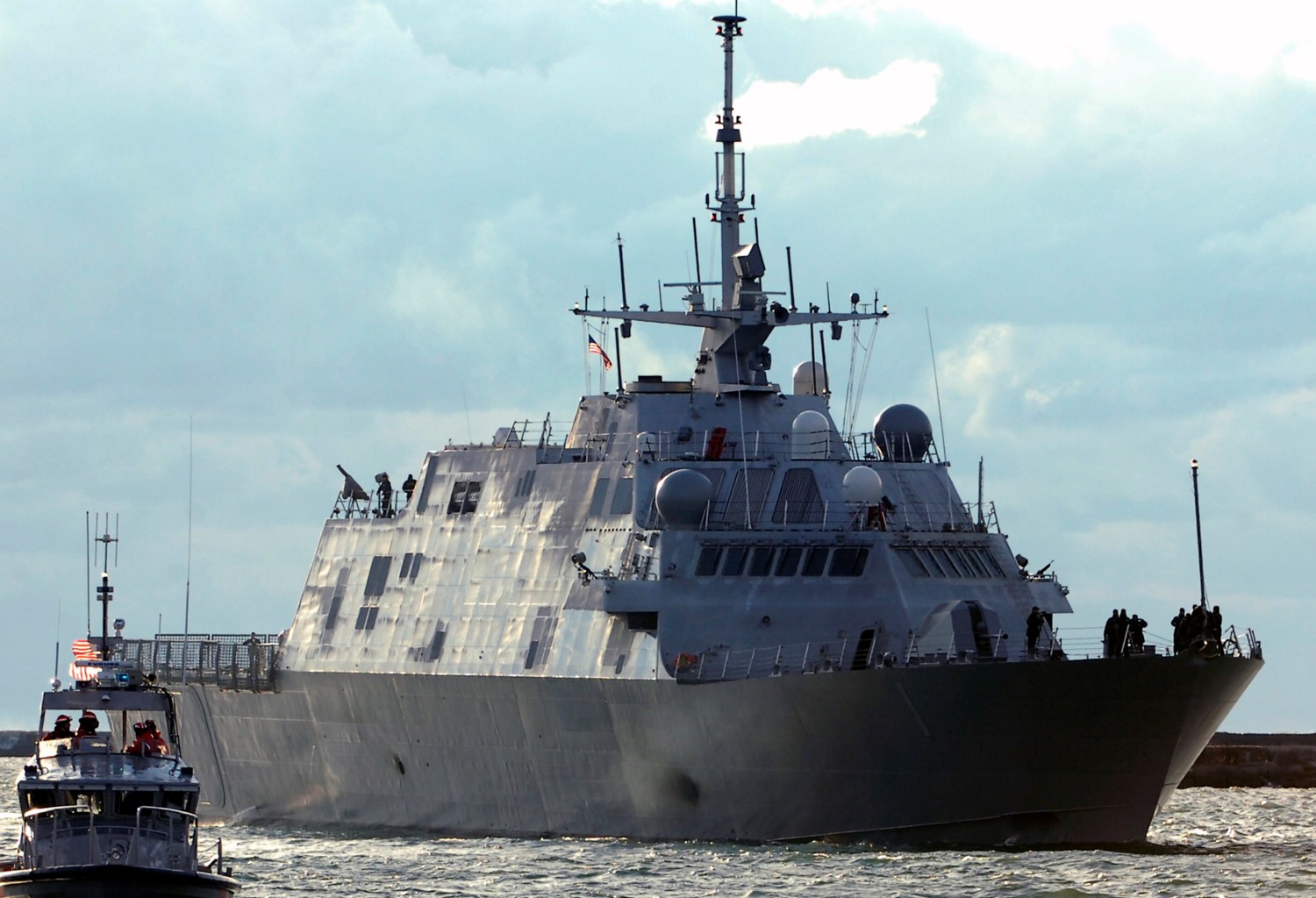 lcs-1 uss freedom class littoral combat ship us navy 115 buffalo new york