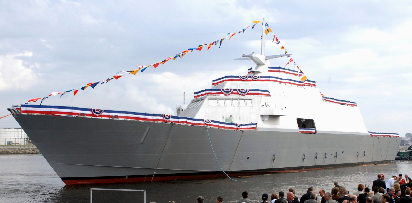 lcs-1 uss freedom class littoral combat ship us navy 150 launching marinette marine wisconsin