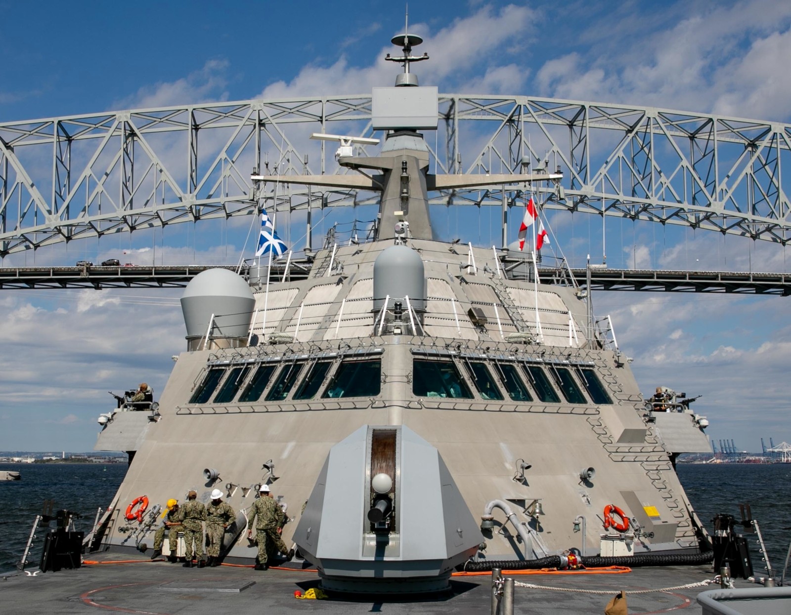 lcs-21 uss minneapolis saint paul freedom class littoral combat ship us navy chesapeake bay 36