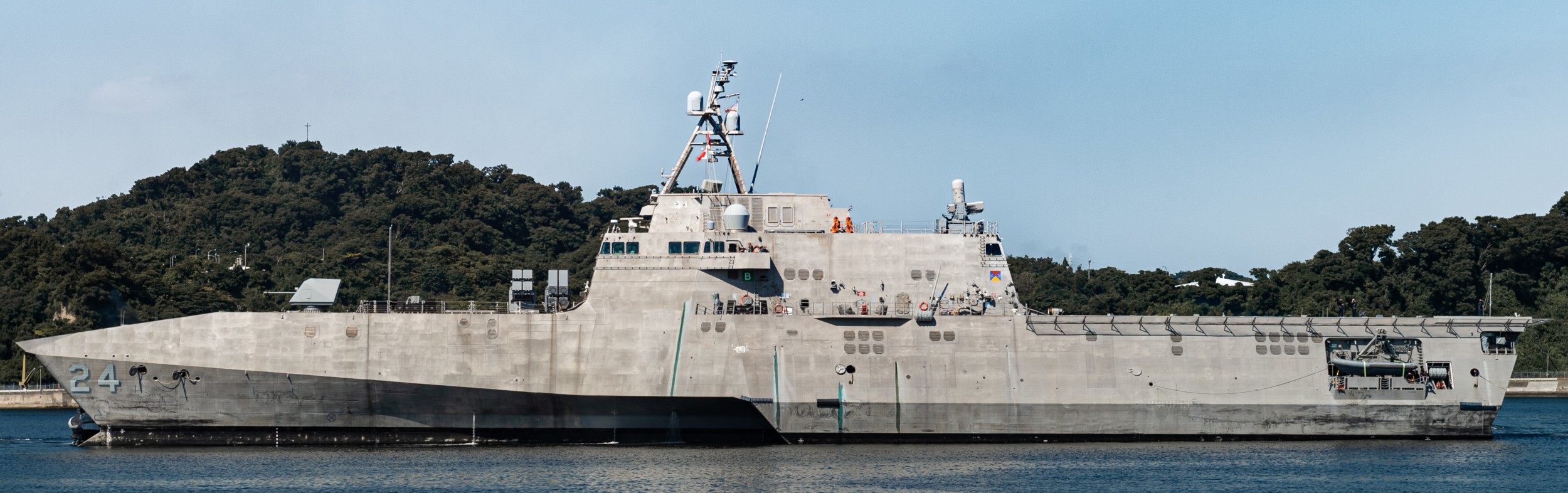 lcs-24 uss oakland independence class littoral combat ship us navy yokosuka japan 17