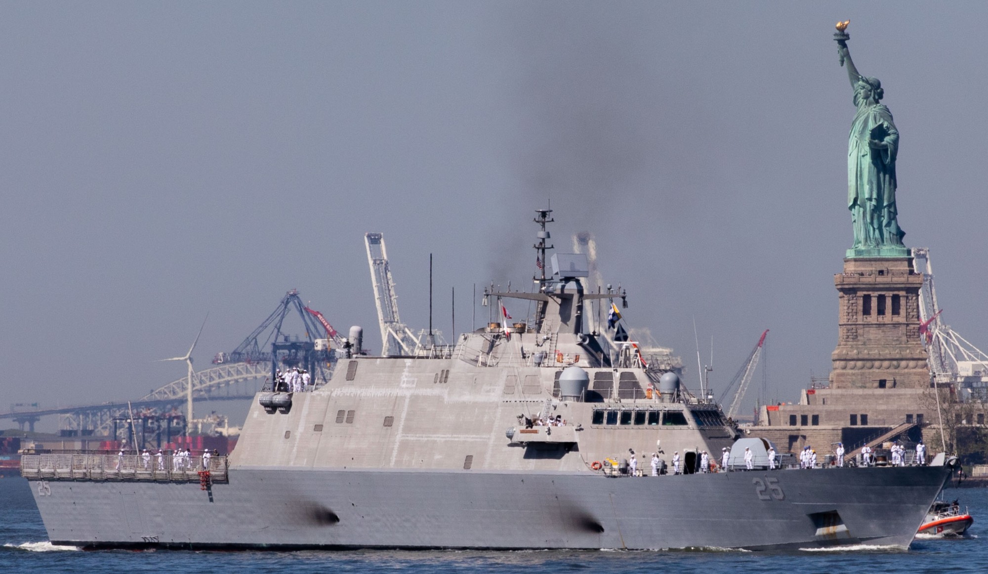 lcs-25 uss marinette freedom class littoral combat ship fleet week new york 2024 28