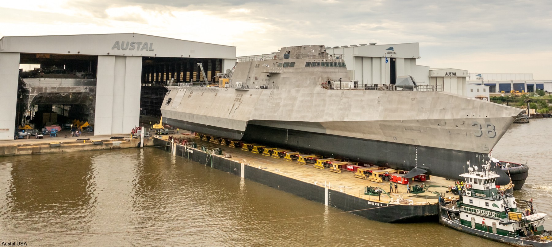 lcs-38 uss pierre independence class littoral combat ship 03