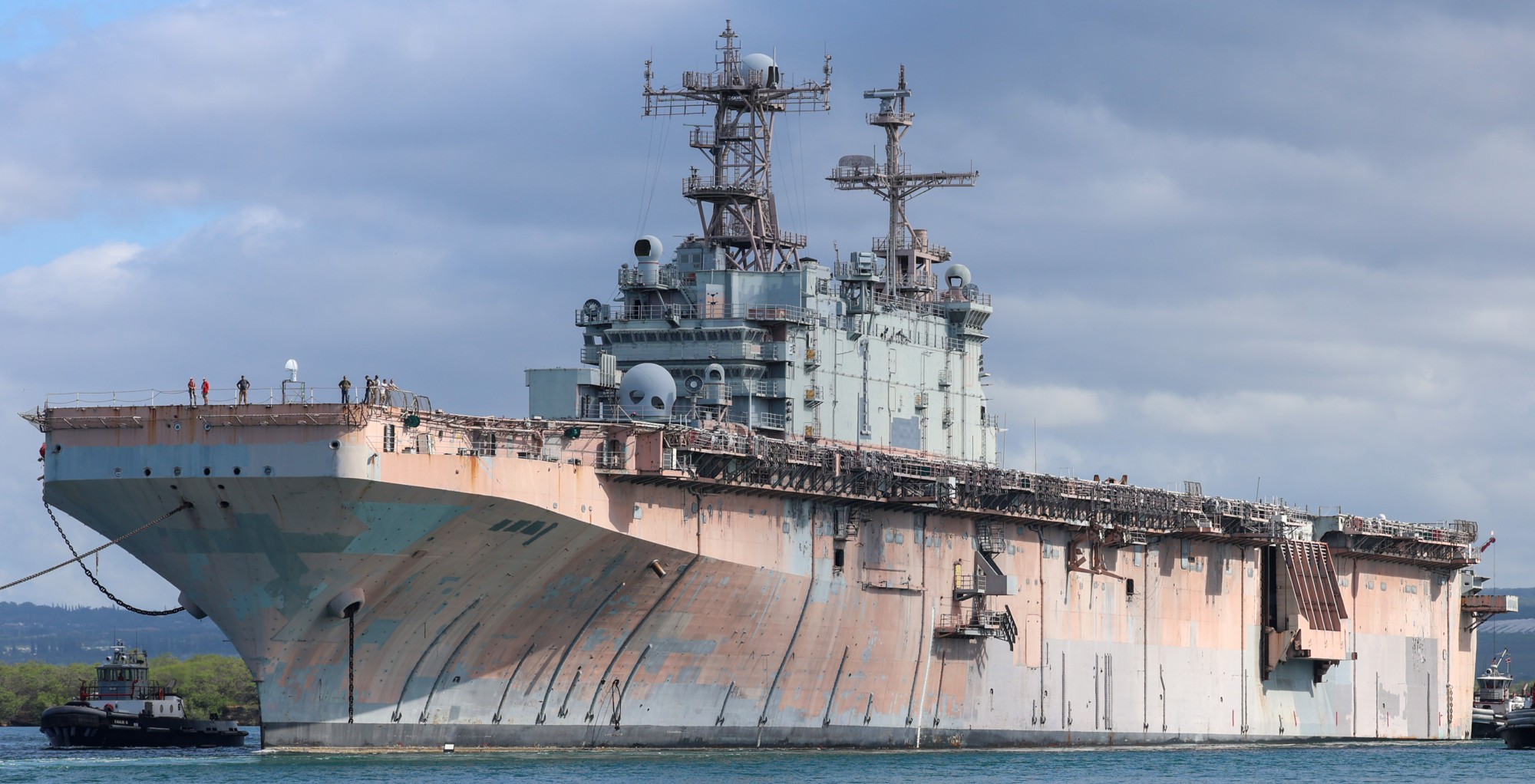 lha-1 uss tarawa amphibious assault ship sinkex exercise rimpac 2024 pearl harbor hawaii 104