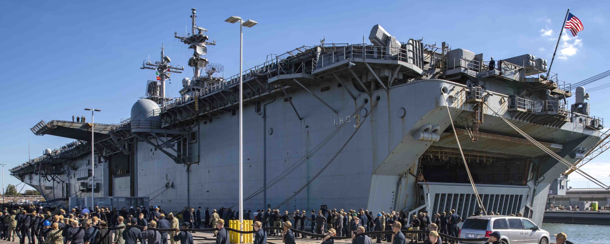 lhd-3 uss kearsarge amphibious assault ship naval station norfolk virginia 2019 251