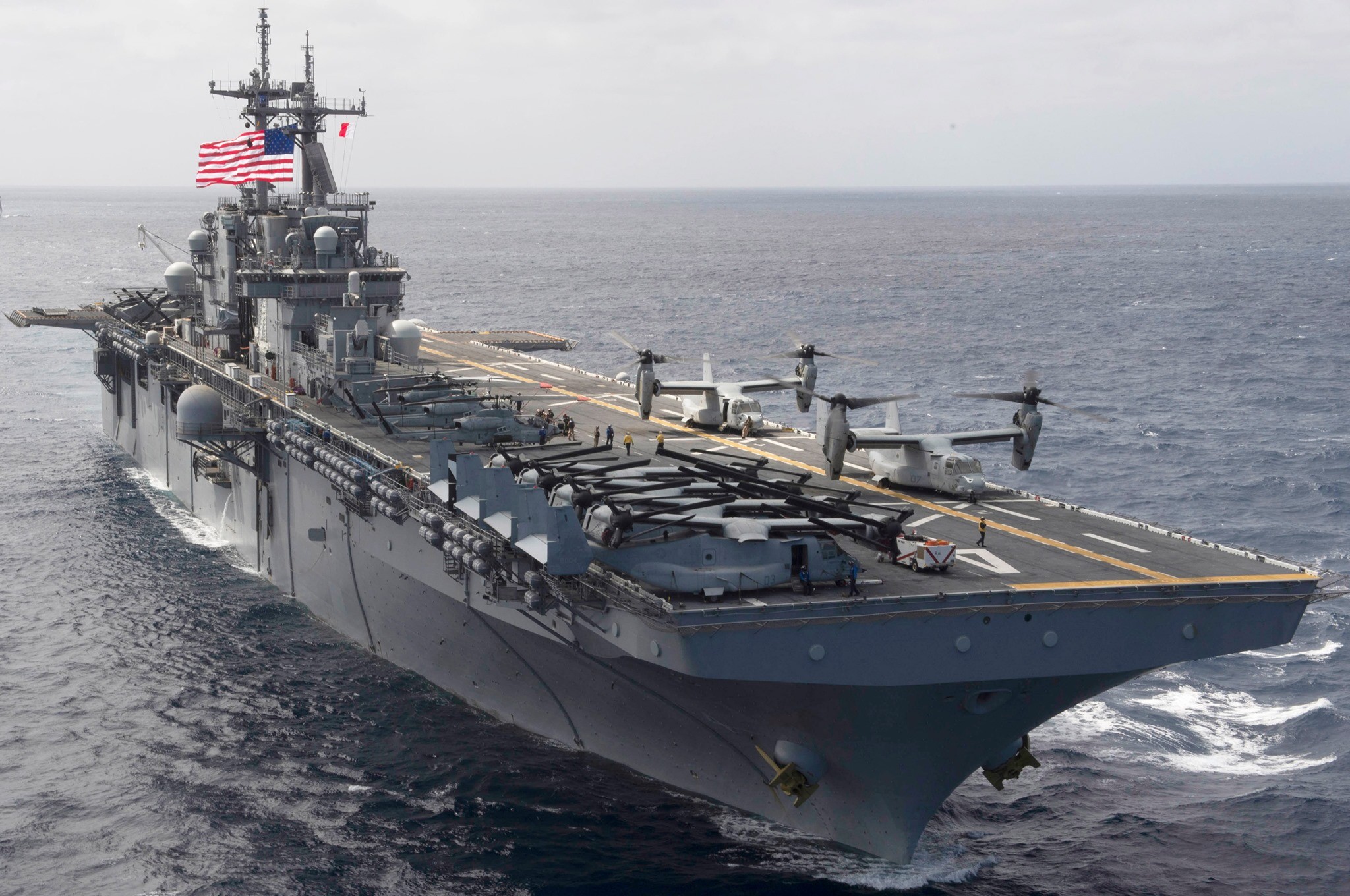 lhd-4 uss boxer wasp class amphibious assault ship dock landing us navy exercise dawn blitz california 98