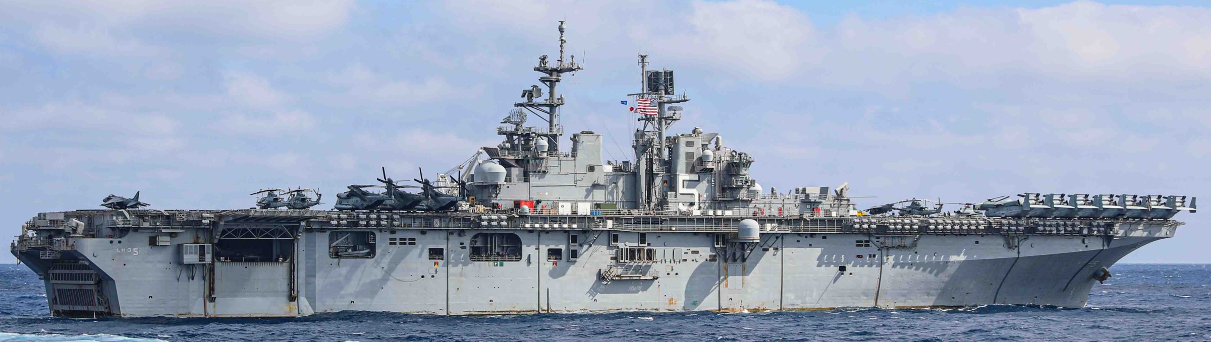 lhd-5 uss bataan wasp class amphibious assault ship dock landing helicopter vmm-162 marines 211