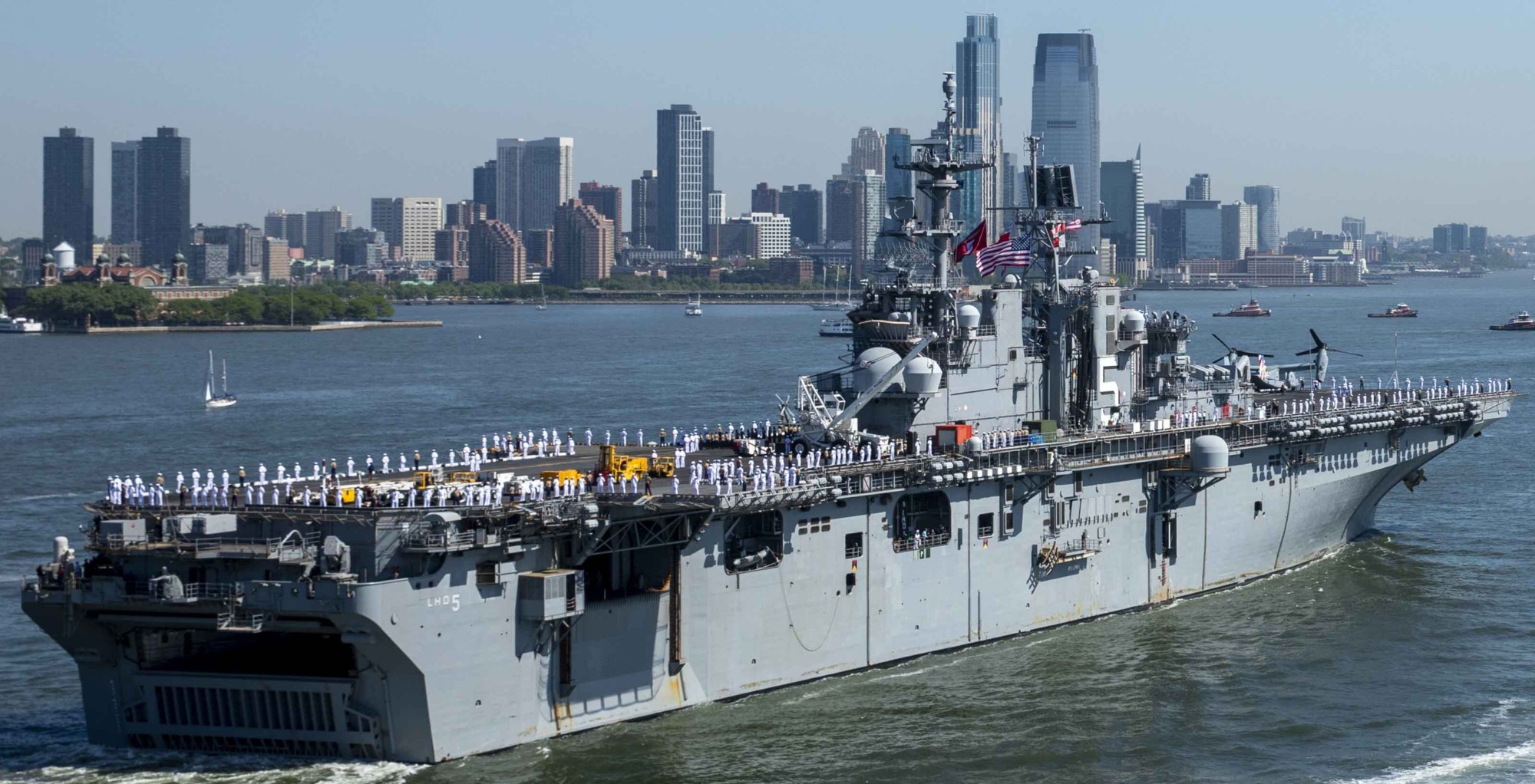 lhd-5 uss bataan wasp class amphibious assault ship dock landing helicopter fwny new york city 2024 225