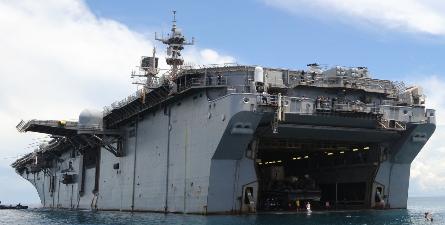 lhd-7 uss iwo jima wasp class amphibious assault ship dock landing helicopter us navy caribbean sea 94