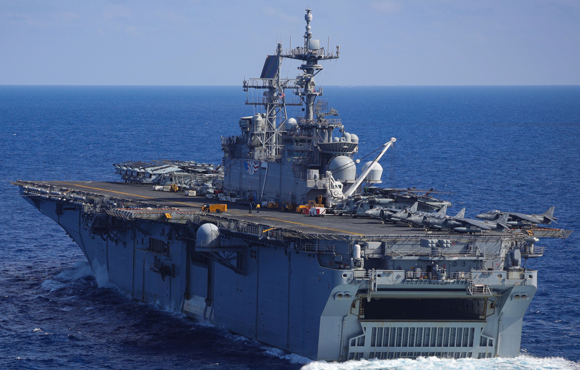 lhd-7 uss iwo jima wasp class amphibious assault ship dock landing helicopter vmm-263 rein caribbean sea 2025 229