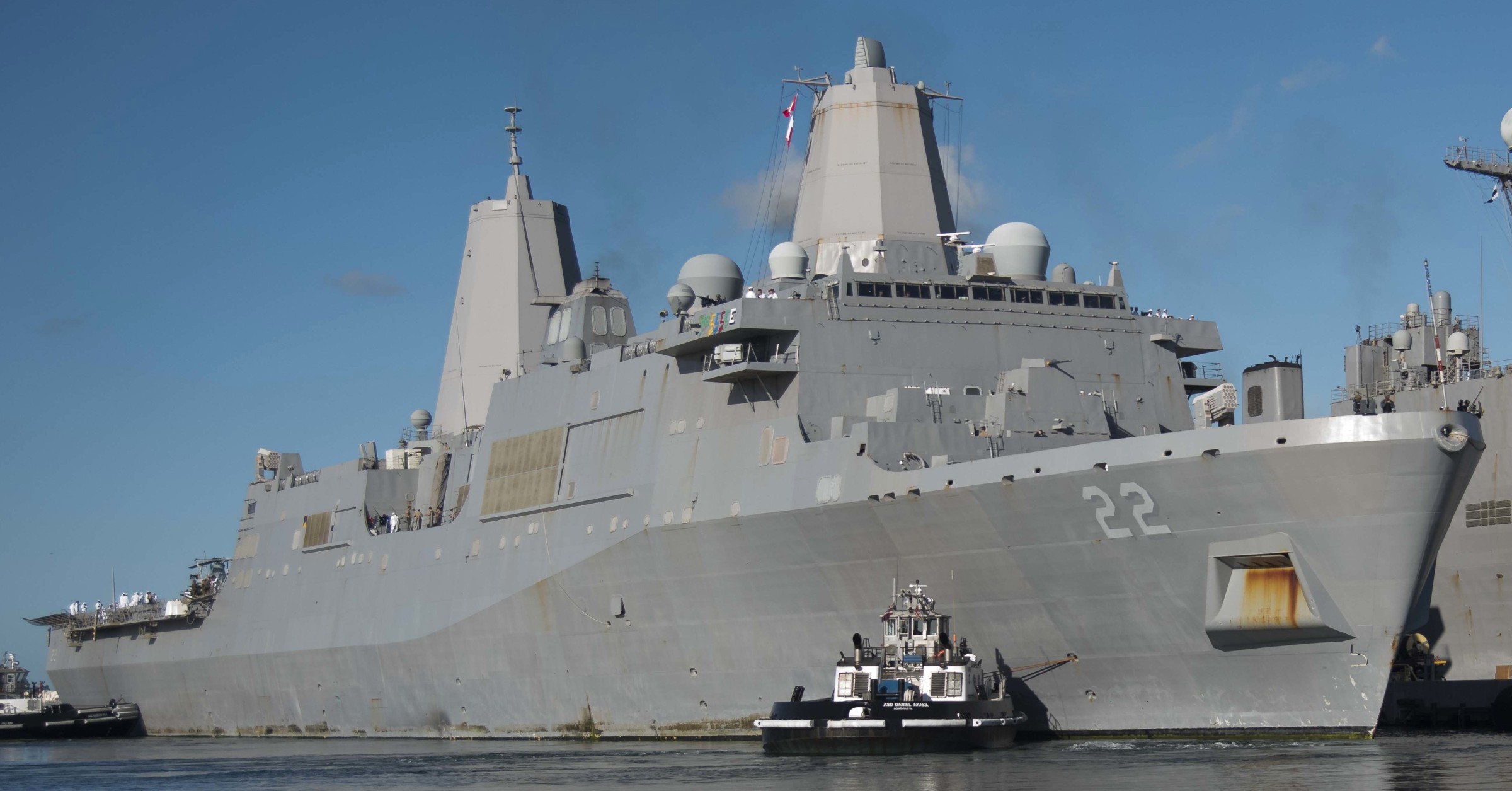 lpd-22 uss san diego san antonio class amphibious transport dock landing ship us navy pearl harbor hickam hawaii 72