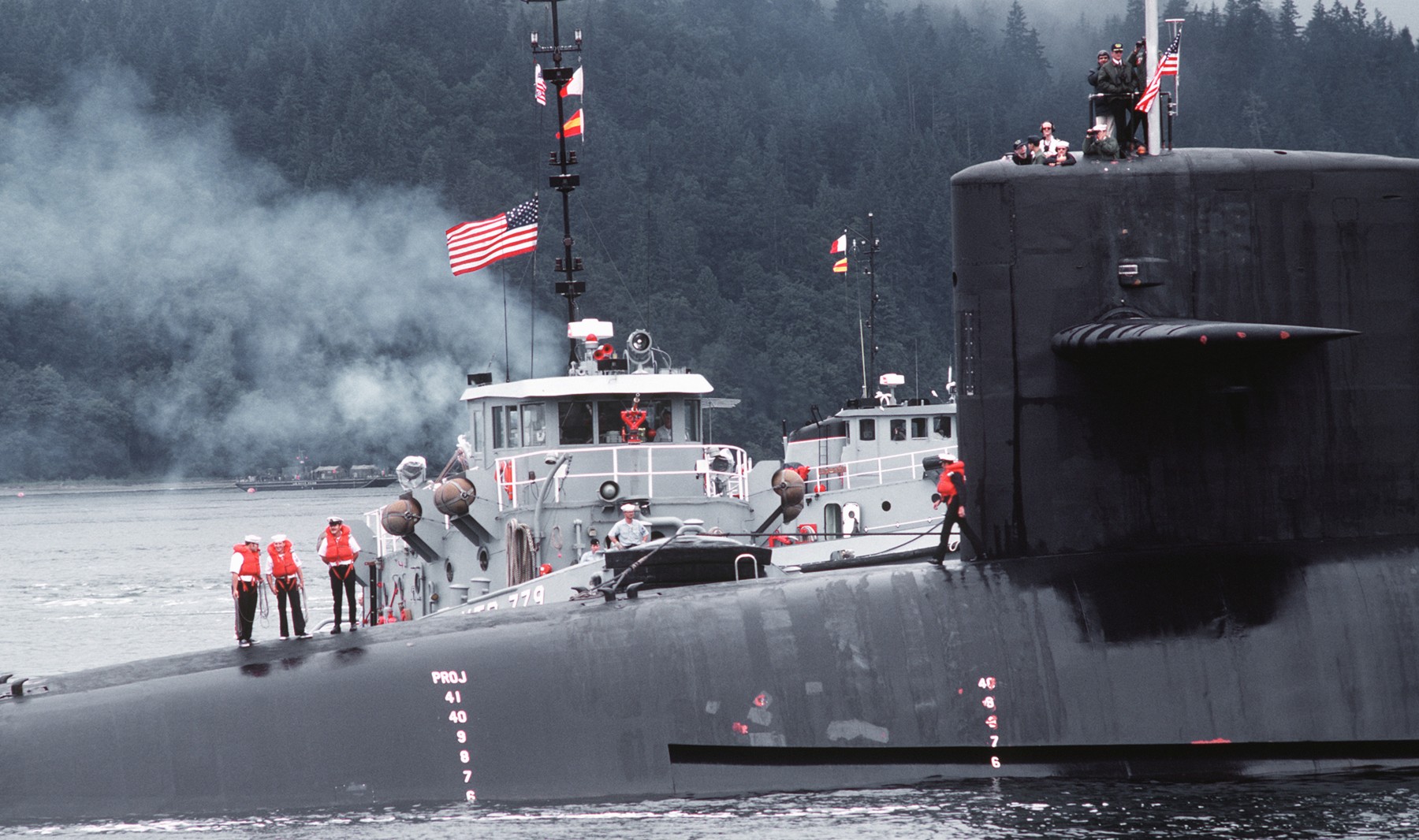ssbn-726 uss ohio ballistic missile submarine arriving homeport subase bangor washington 1982 113