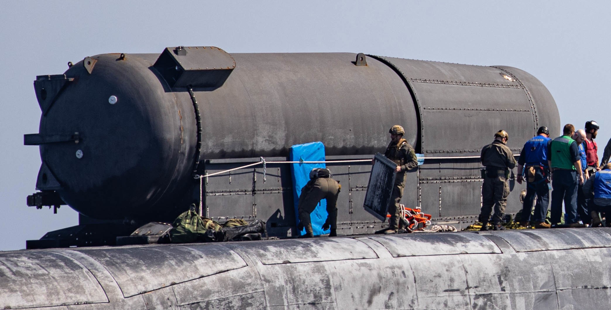 ssgn-729 uss georgia ohio class guided missile submarine dry deck shelter seal 83