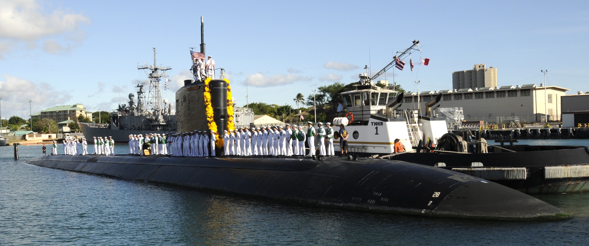 ssn-773 uss cheyenne los angeles class attack submarine 13