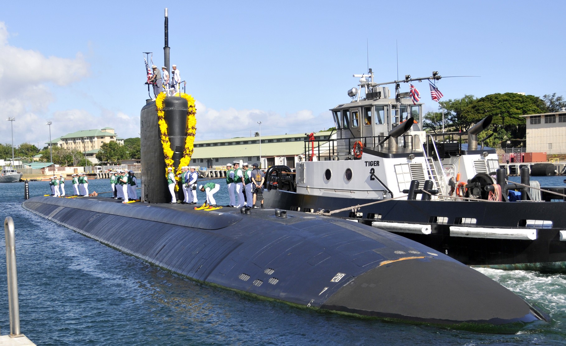 ssn-773 uss cheyenne los angeles class attack submarine us navy newport news 24x