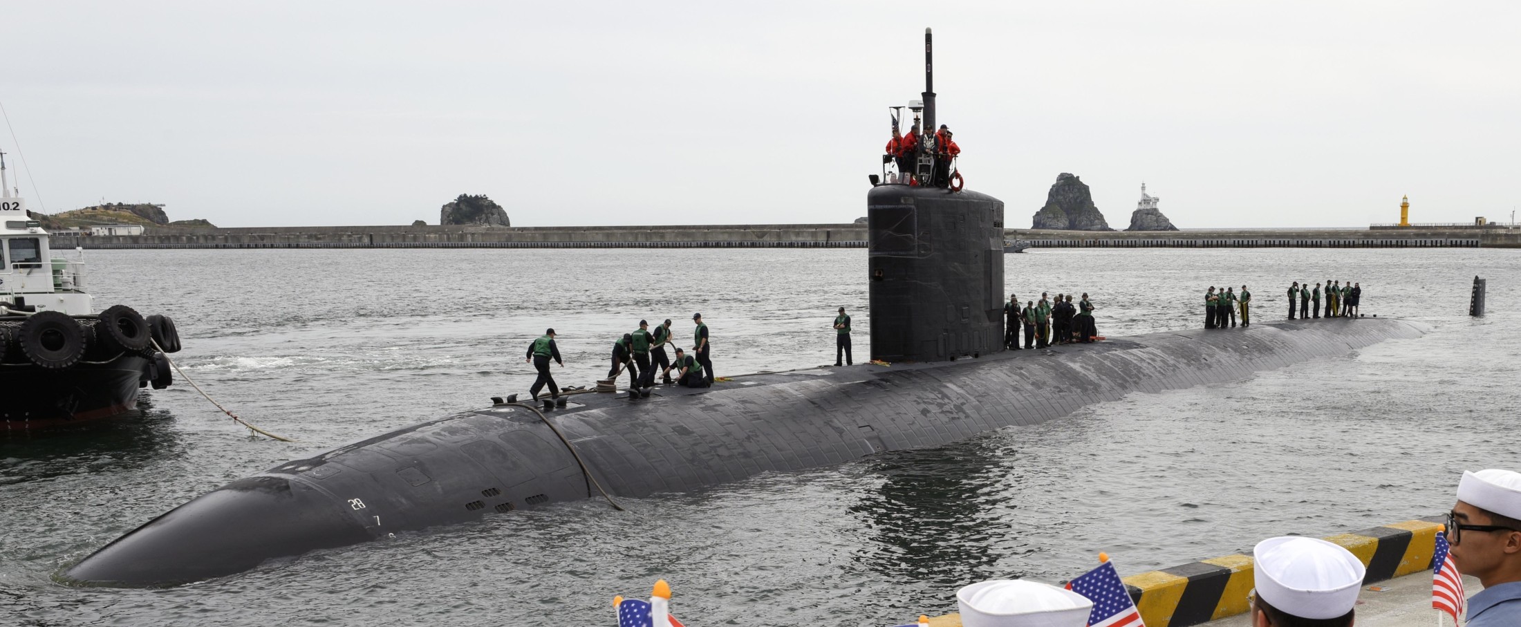 ssn-773 uss cheyenne los angeles class attack submarine busan korea 33