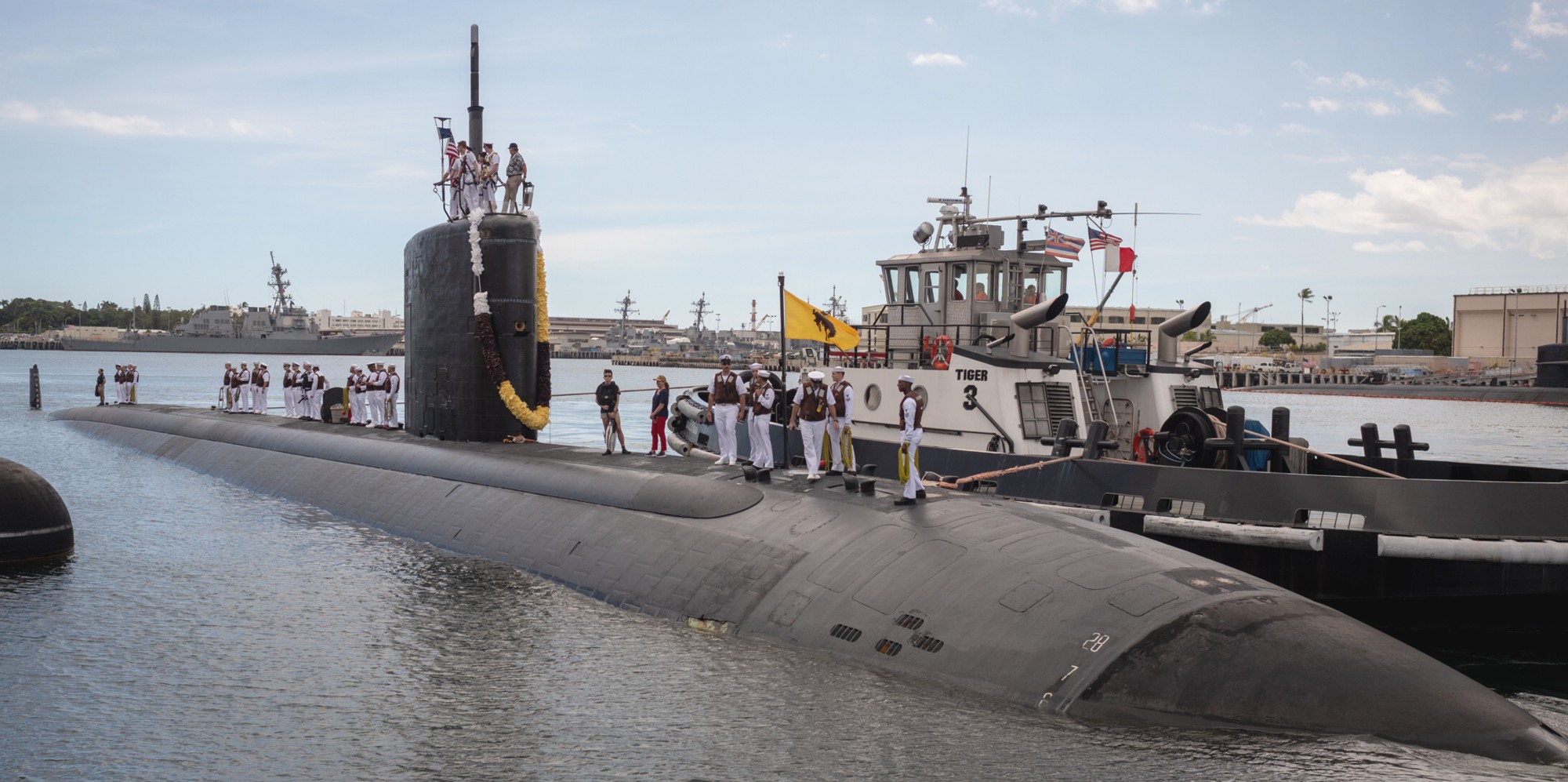 ssn-773 uss cheyenne los angeles class attack submarine returning joint base pearl harbor hickam hawaii 37