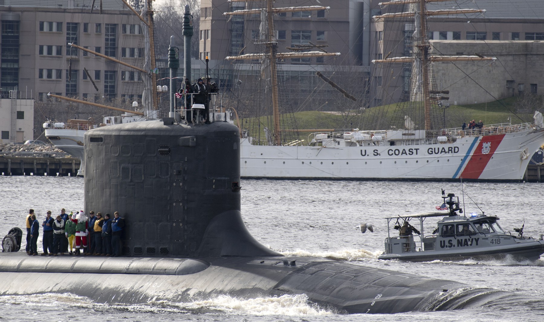 ssn-774 uss virginia class attack submarine returning subase new london groton connecticut 2023 69