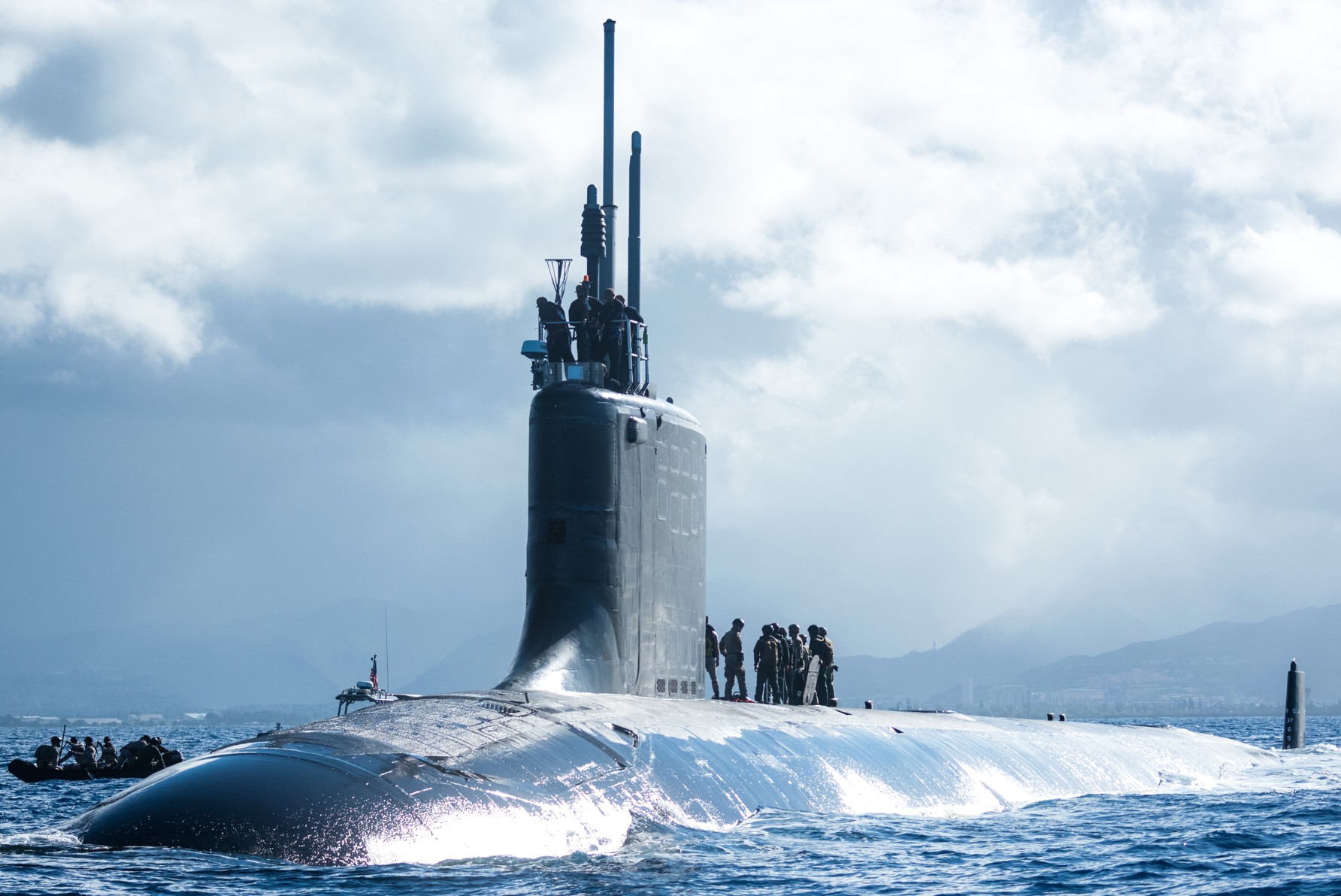 ssn-776 uss hawaii virginia class attack submarine 61