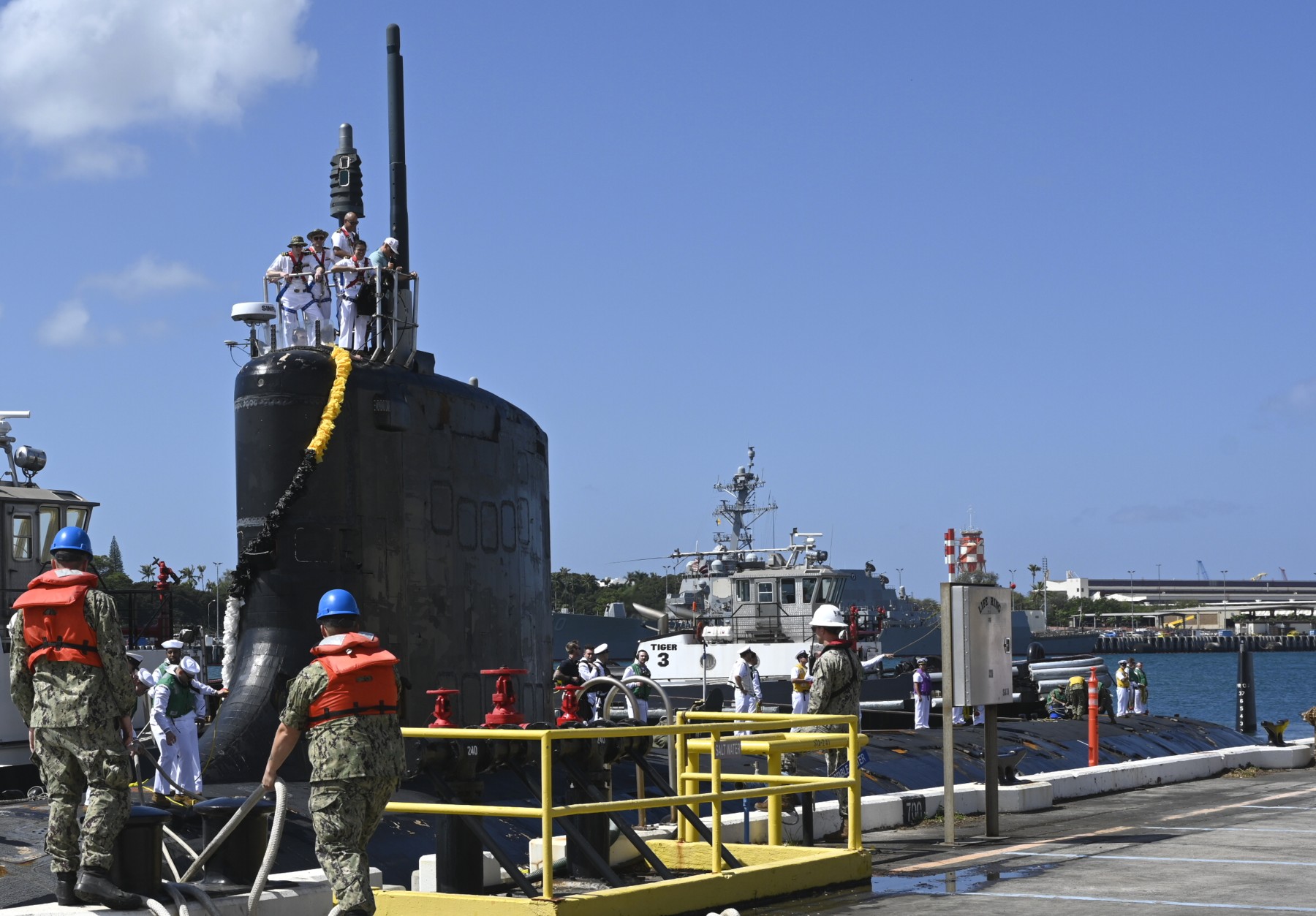 ssn-780 uss missouri virginia class attack submarine returning pearl harbor hickam hawaii 2024 75