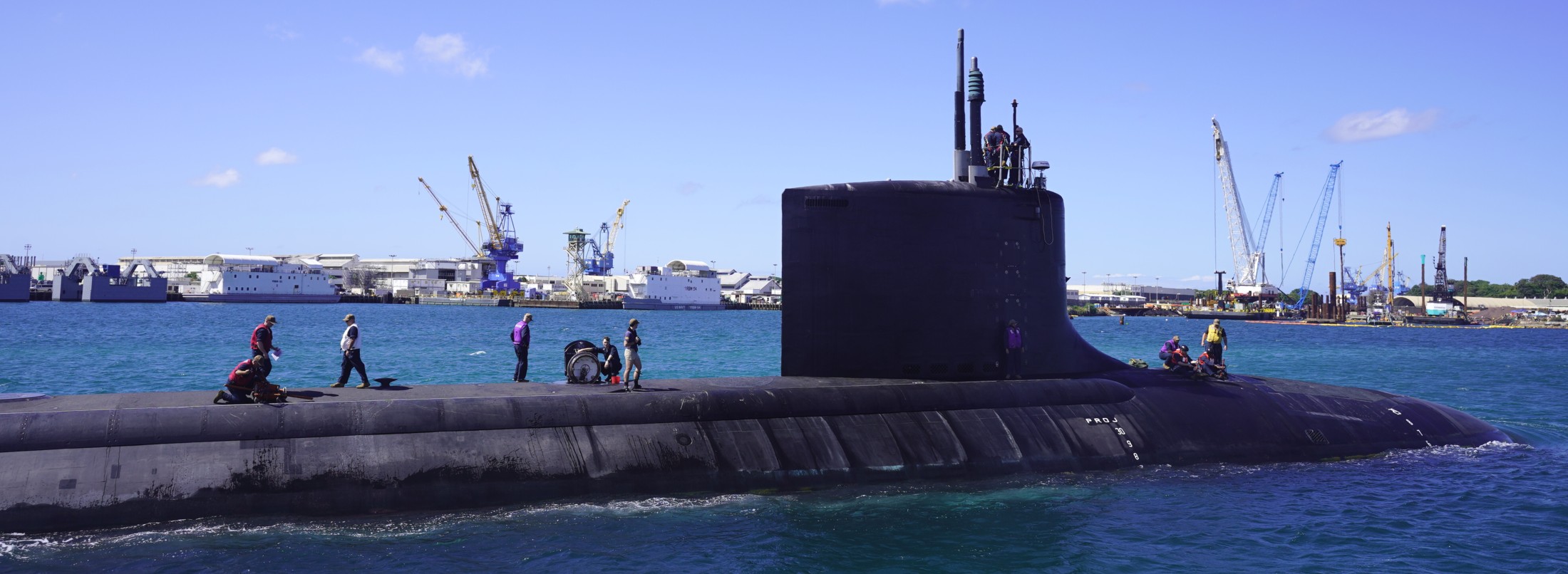 ssn-783 uss minnesota virginia class attack submarine departing pearl harbor naval shipyard imf 49