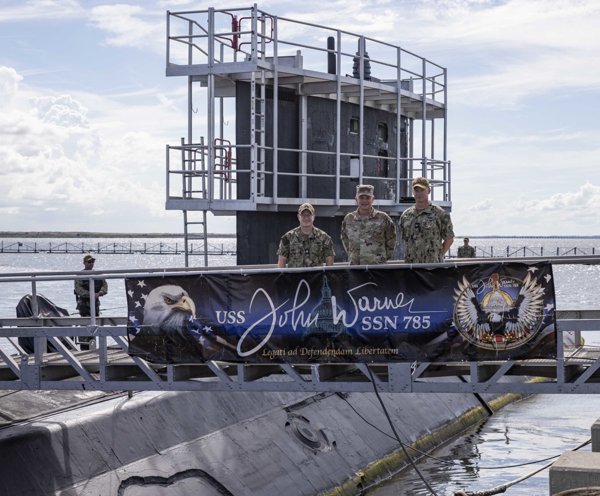 ssn-785 uss john warner virginia class attack submarine naval station norfolk 43