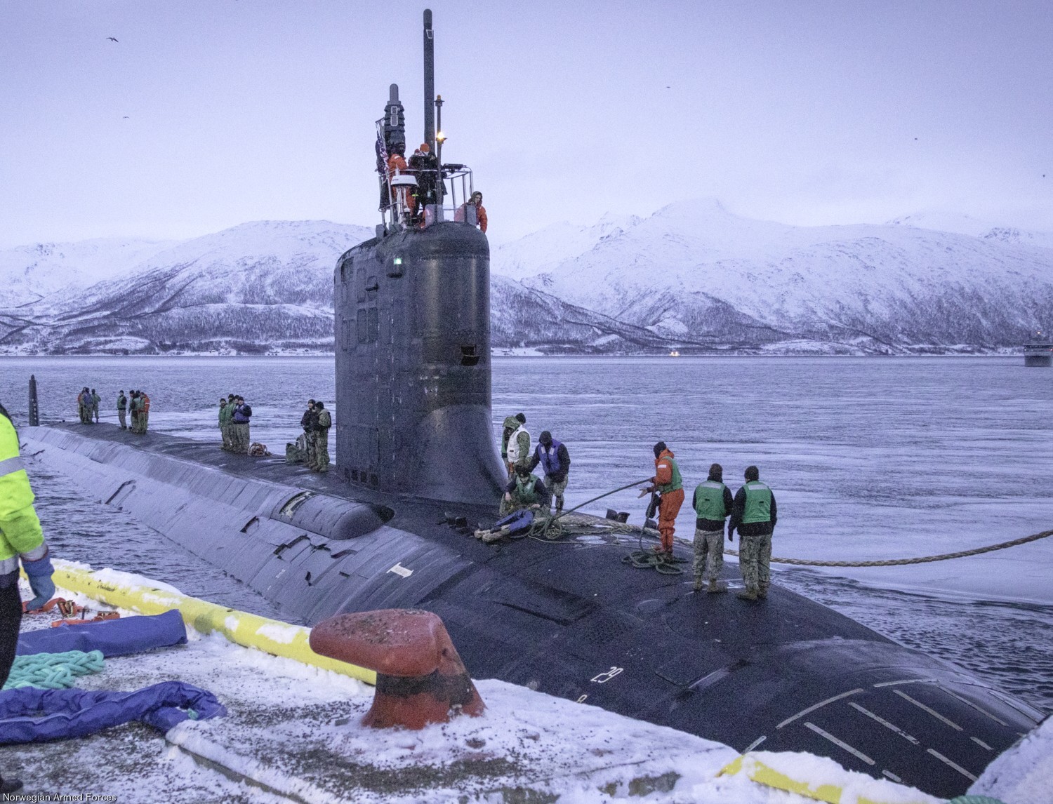 ssn-787 uss washington virginia class attack submarine tromso norway 47