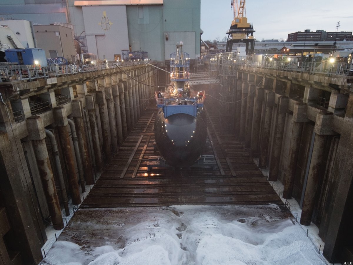 ssn-792 uss vermont virginia class attack submarine launching gdeb groton 2019 26