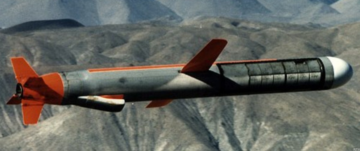 rgm-109 tomahawk land attack missile tlam us navy 39
