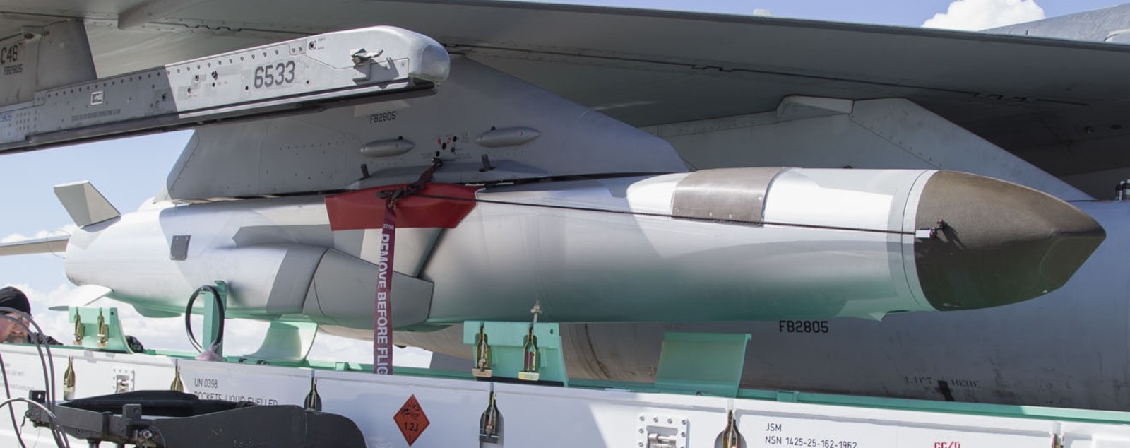 joint strike missile jsm kongsberg raytheon air force navy usaf f-16c 04