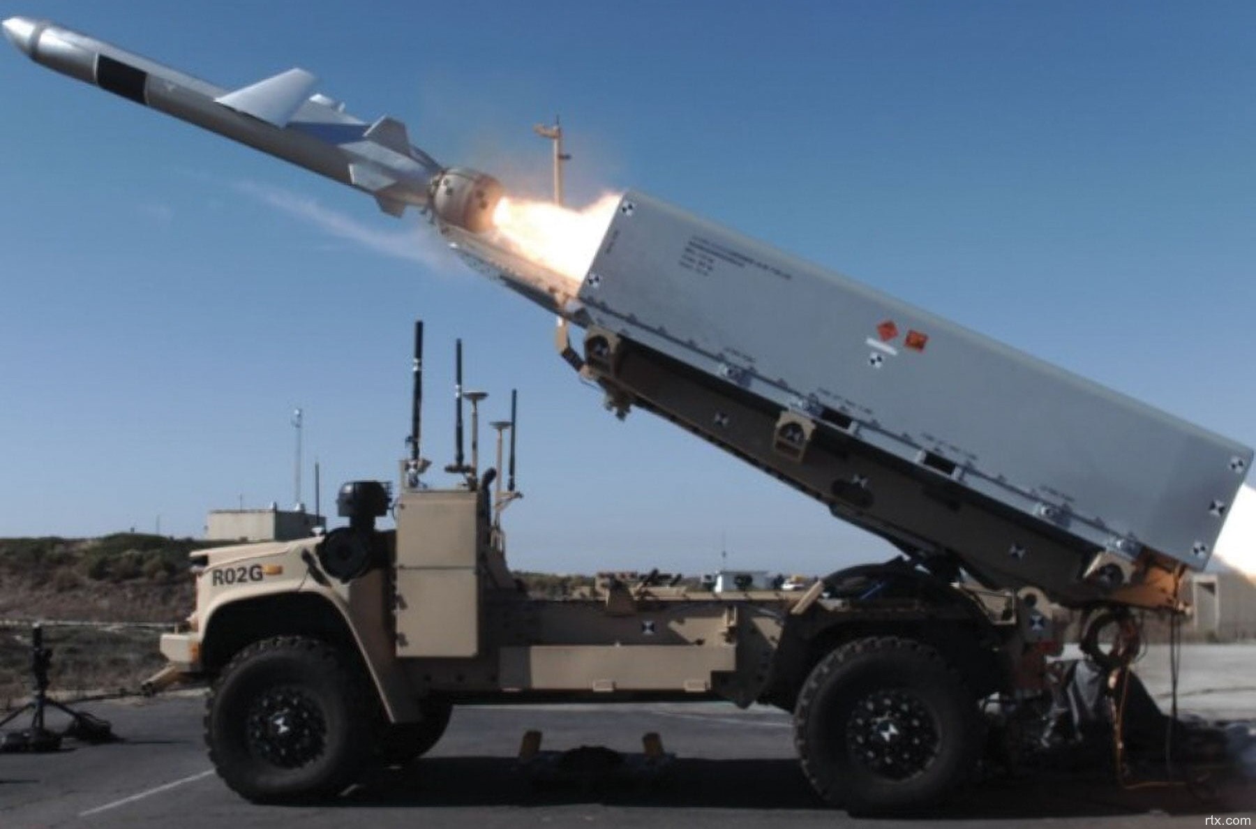 navy marine corps nmesis naval strike missile nsm coastal defence system kongsberg raytheon rogue vehicle oshkosh 03