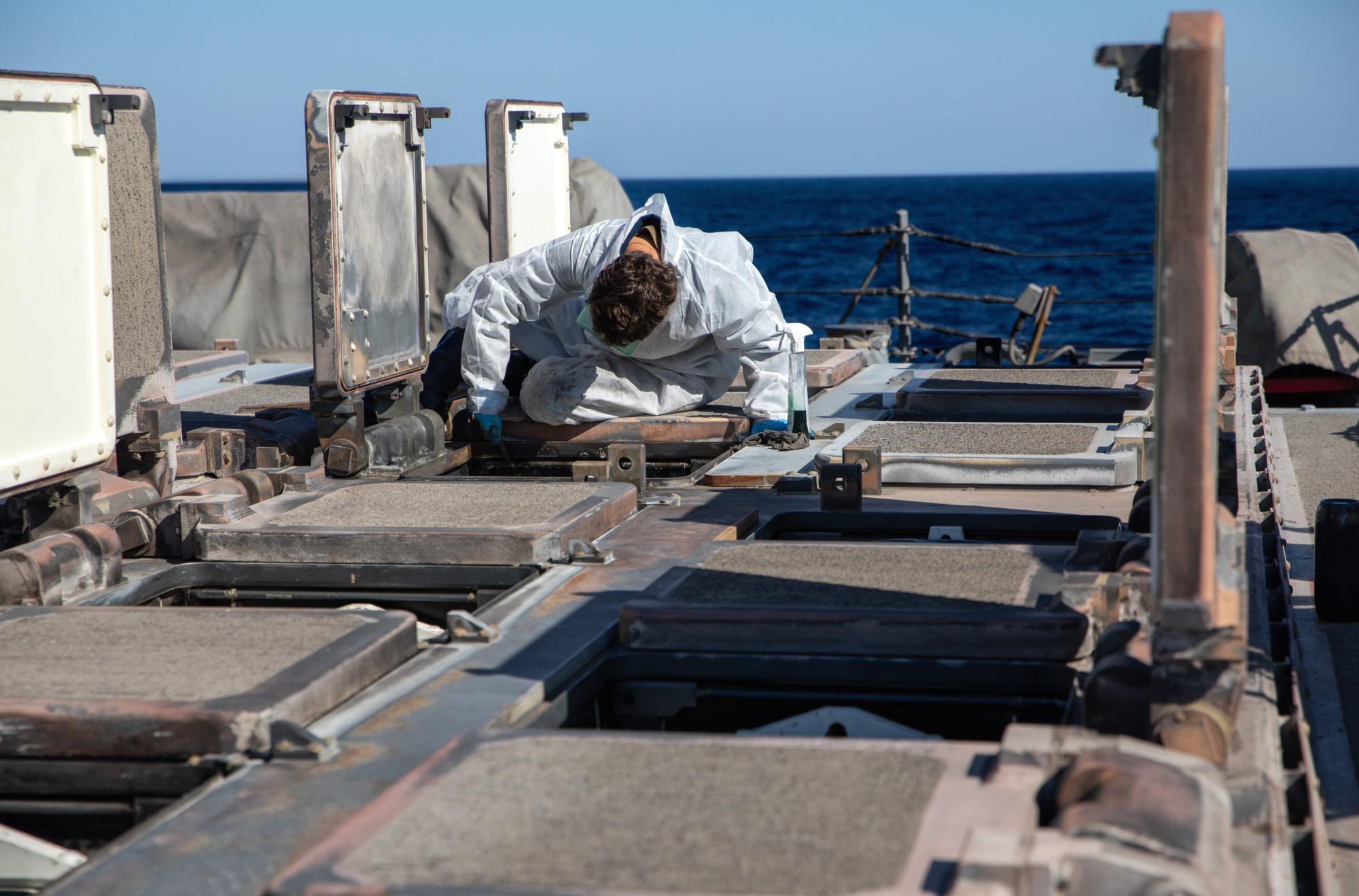 mk.41 vertical launching system vls destroyer cruiser frigate 64