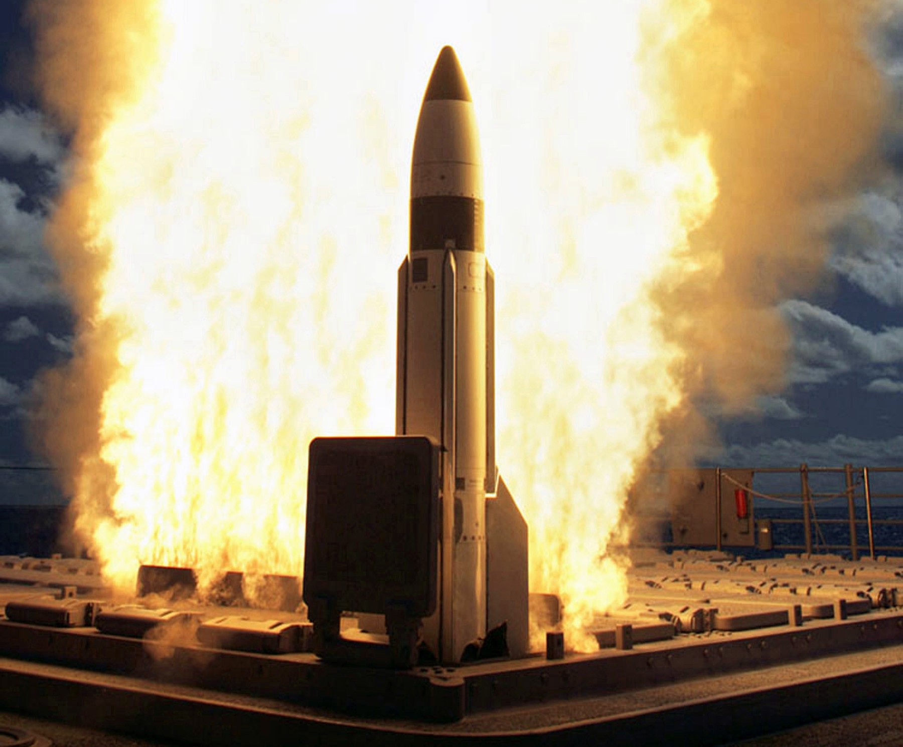 mk.41 vertical launching system vls ticonderoga class guided missile cruiser 126