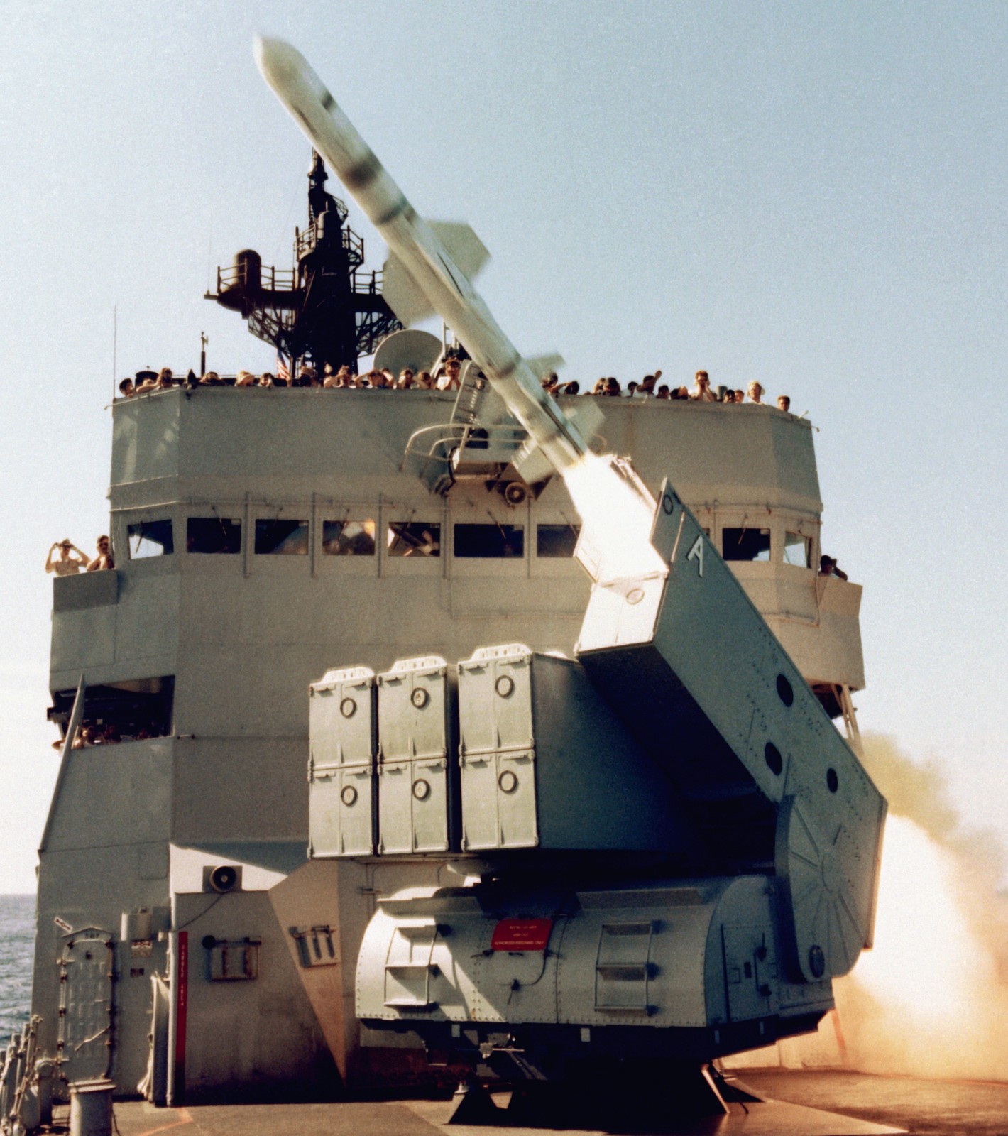 rgm-84 harpoon ssm missile mk-16 box launcher knox class frigate 02