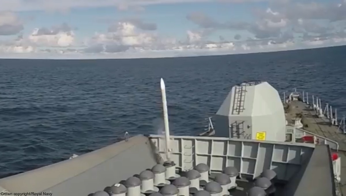sea ceptor camm anti air defence missile system sam navy mbda 04