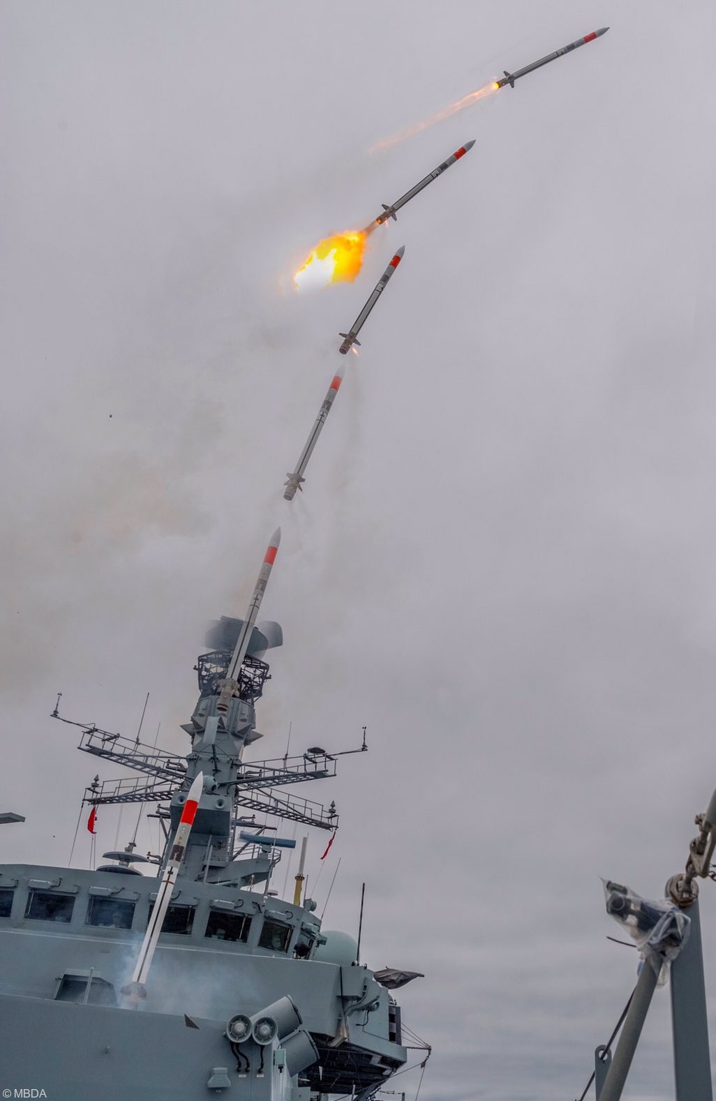 sea ceptor camm anti air defence missile system sam navy mbda 14